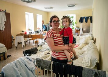 Potom přijely ruské tanky a začalo bombardování, vypráví Jana z Buči, která uprchla na Zakarpatí