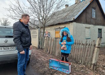 Mikuláš rozdával radost dětem na Ukrajině
